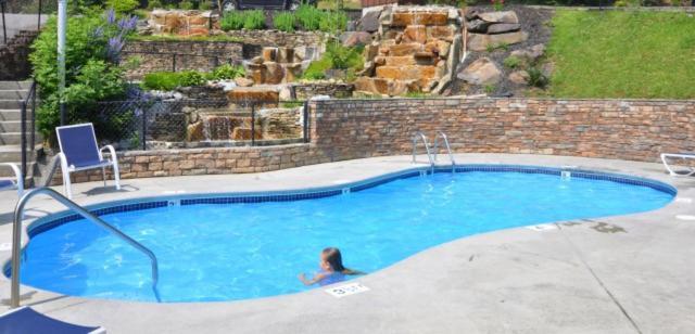 Mountain Eden, Hot Tub, Resort Pool, Wifi, 1089 Free Tickets Each Paid Day, Dollywood And More Гатлінбург Екстер'єр фото