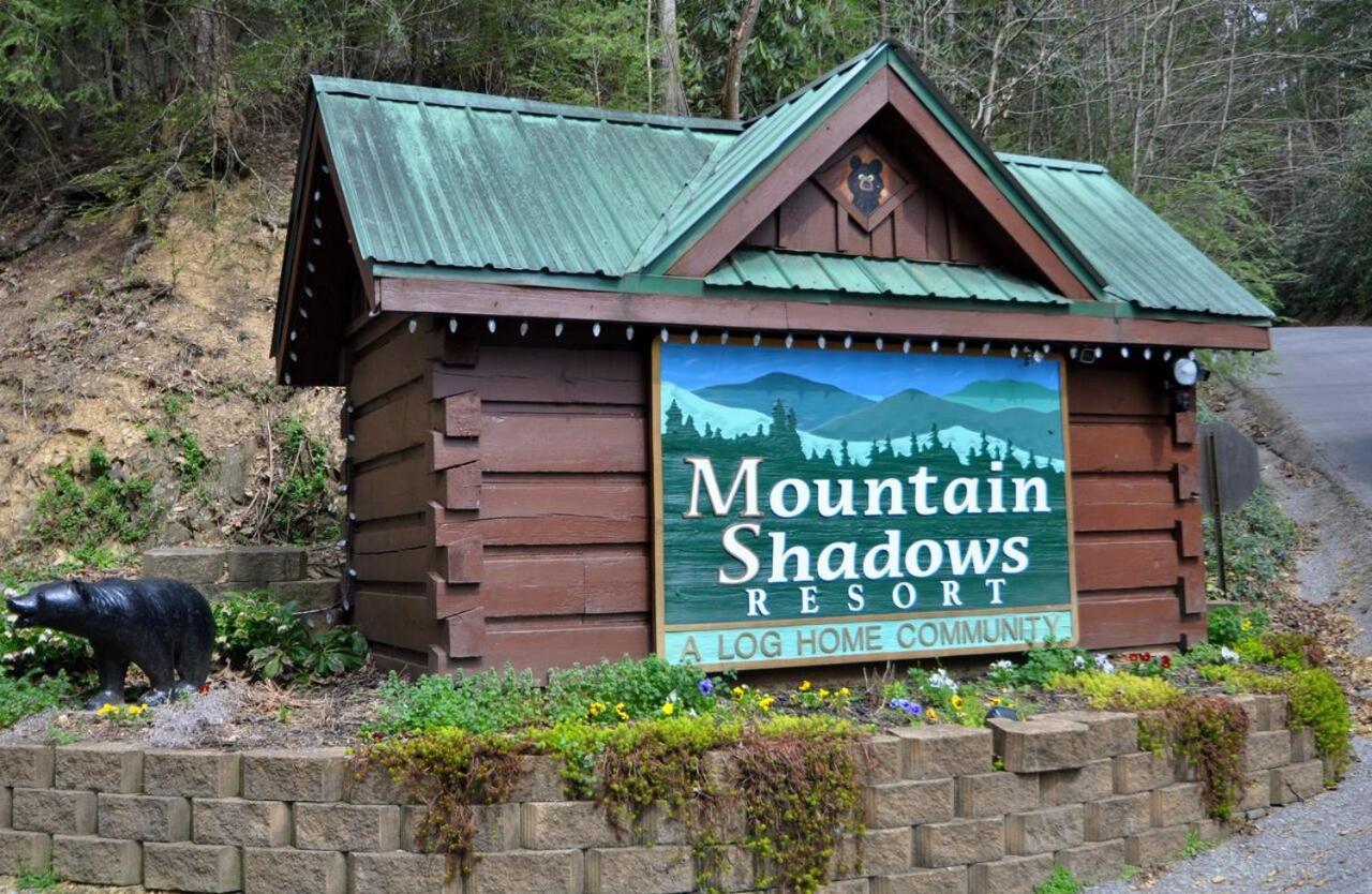 Mountain Eden, Hot Tub, Resort Pool, Wifi, 1089 Free Tickets Each Paid Day, Dollywood And More Гатлінбург Екстер'єр фото